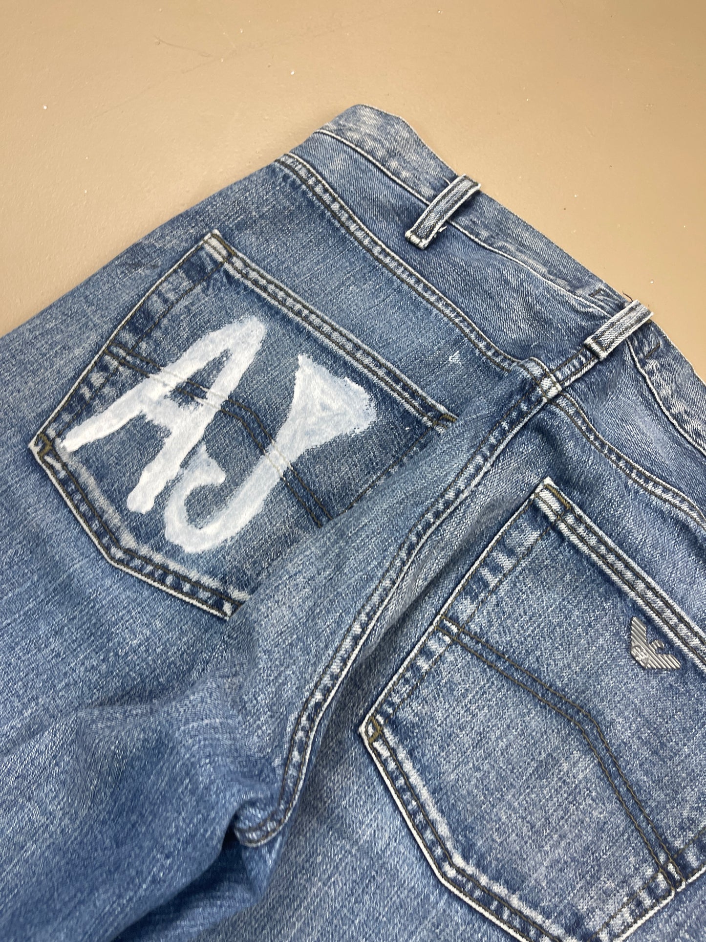 Armani Jeans ( M )